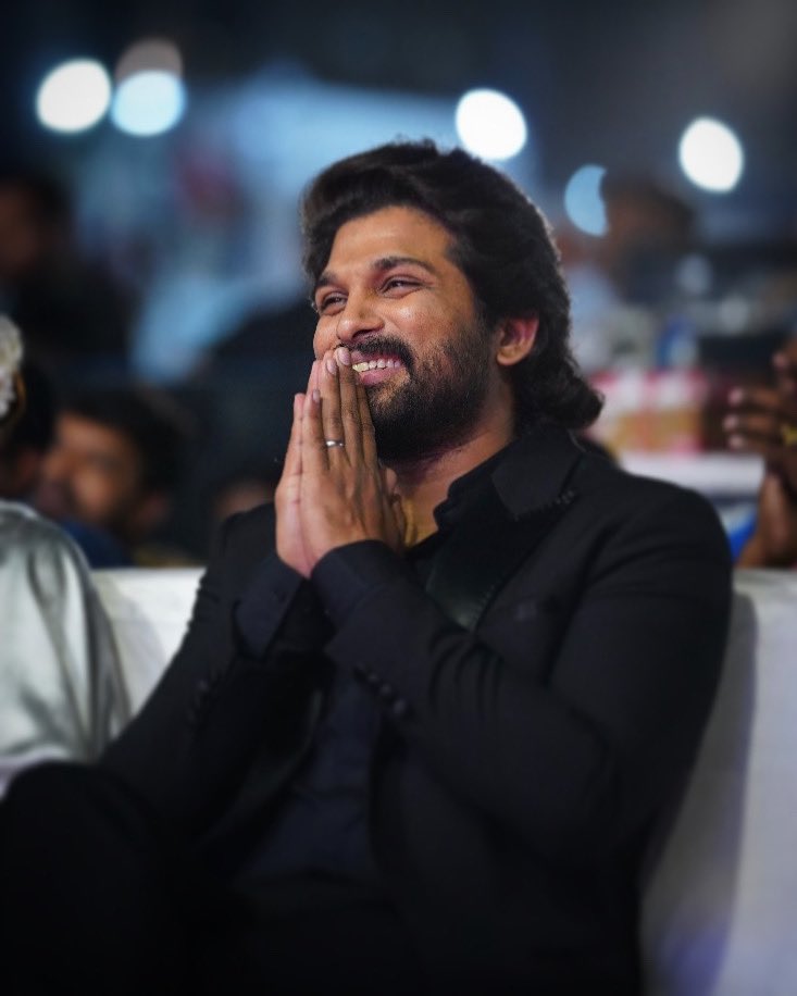 வயநாடு நிலச்சரிவிற்கு உதவிக்கரம் நீட்டிய சினிமா பிரபலங்கள்... 8 Allu Arjun