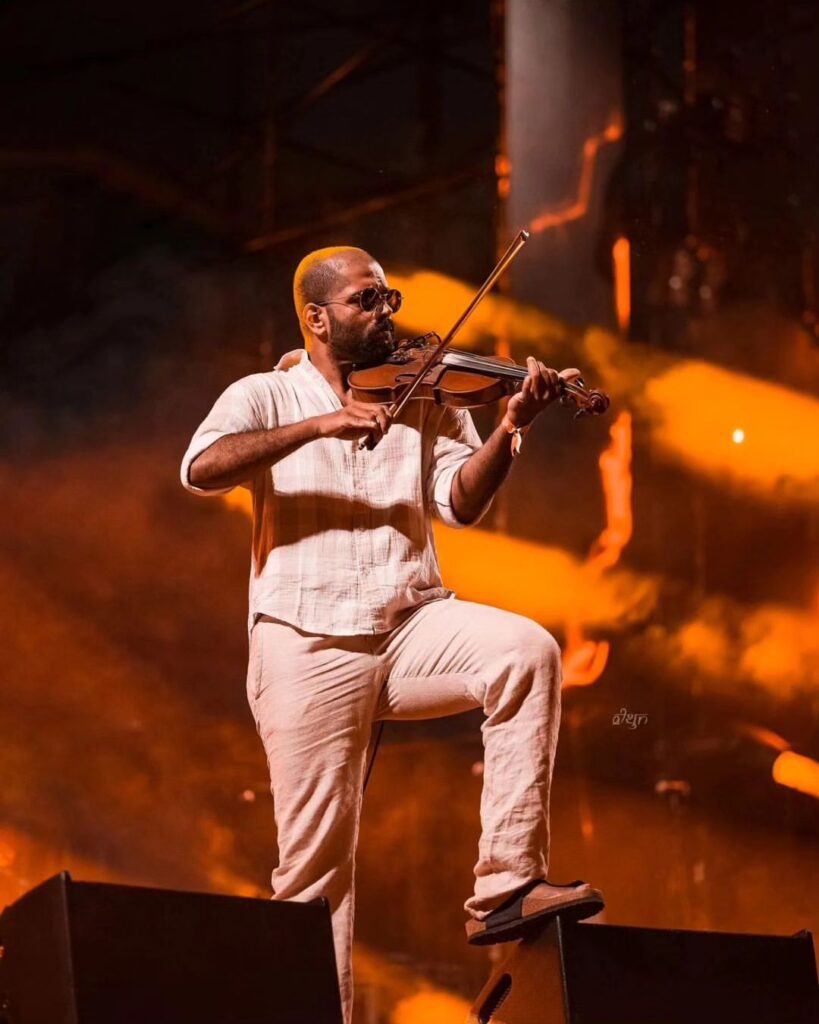 இசையமைப்பாளர் Govind Vasantha - இசைக்குழு முதல் திரை இசை வரை! 4 Violinist Govind Vasantha